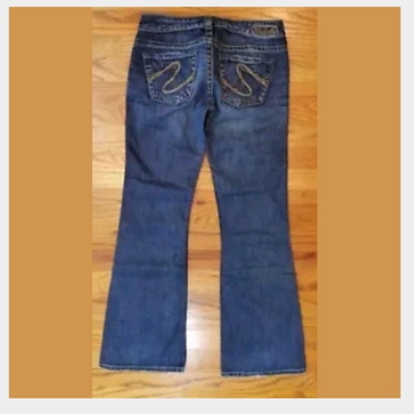 Silver Women's Frances W26/L31 Boot Cut Jeans - Picture 3 of 5
